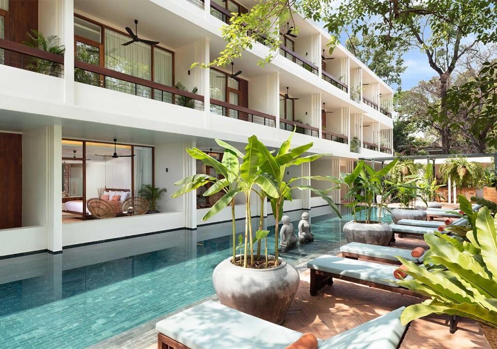 FCC Siem Reap Refurbishment and New Build