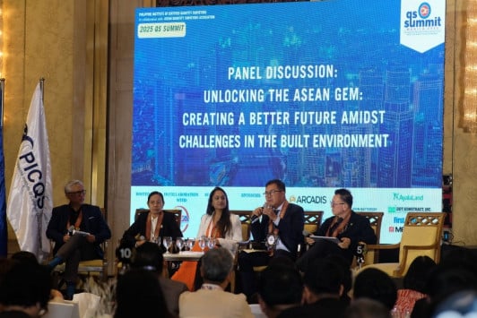 Leila at the QS Summit in Manila - photo 2